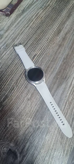 Samsung Galaxy Watch4. GPS, NFC, IP68 ����