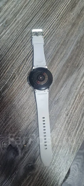 Samsung Galaxy Watch4. GPS, NFC, IP68 ����