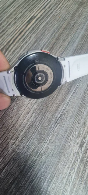 Samsung Galaxy Watch4. GPS, NFC, IP68 ����