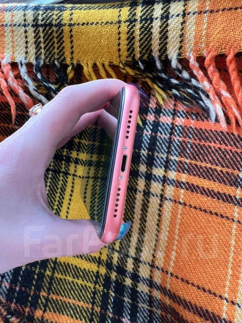 Apple iPhone Xr. �/�, 128 ��, �������, 3G, 4G LTE, 5G, NFC ����