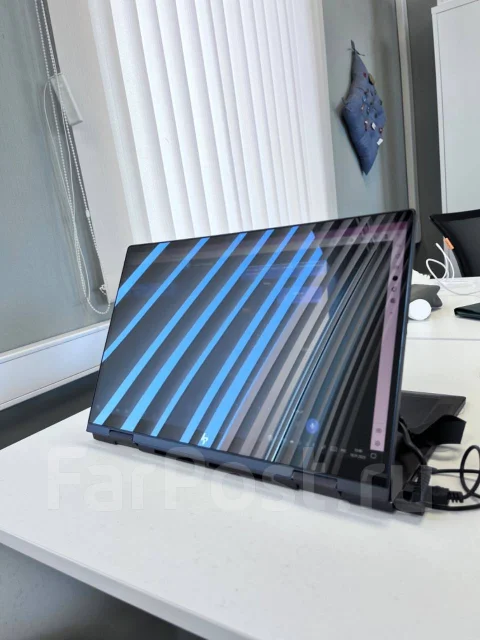 HP Envy. 15.6", 4,2����, ��� 16 ��, ���� 512���, WiFi: 1, Bluetooth: 1, ����������� �� 10��. ����