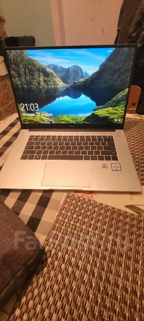 Huawei MateBook 13. ��� 2048 ��, WiFi: 1, Bluetooth: 1 ����