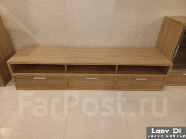 Тумба ТВ Cubo 190 см, дуб каналетто, в наличии, новый. Цена: 61 000₽ во ...