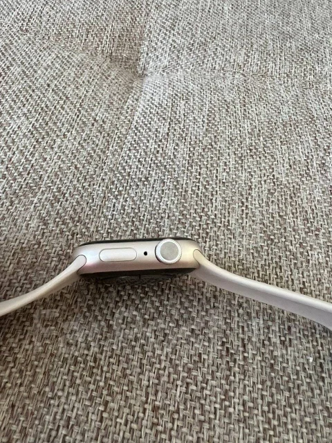 Apple Watch Series 8 ����
