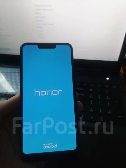 Honor 8C. �/�, 32 ��, ������, 3G, 4G LTE, Dual-SIM ����