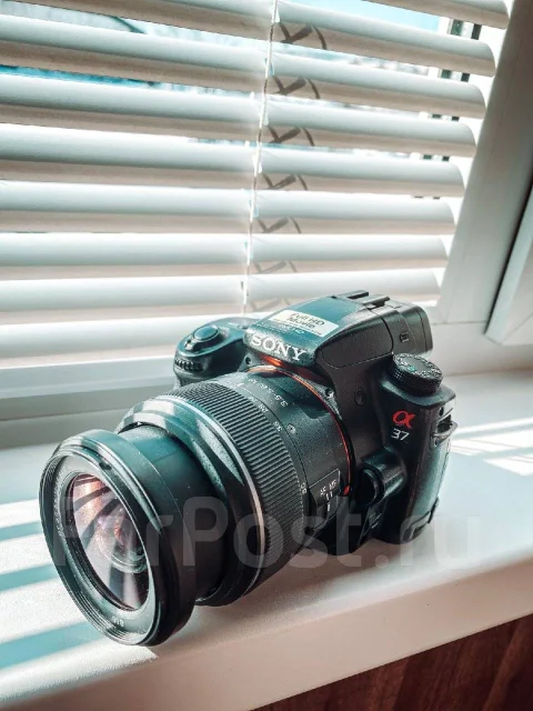 Sony Alpha SLT-A37 Kit ����