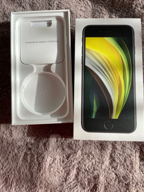 Apple iPhone SE 2022. �/�, 128 ��, ������, 4G LTE ����