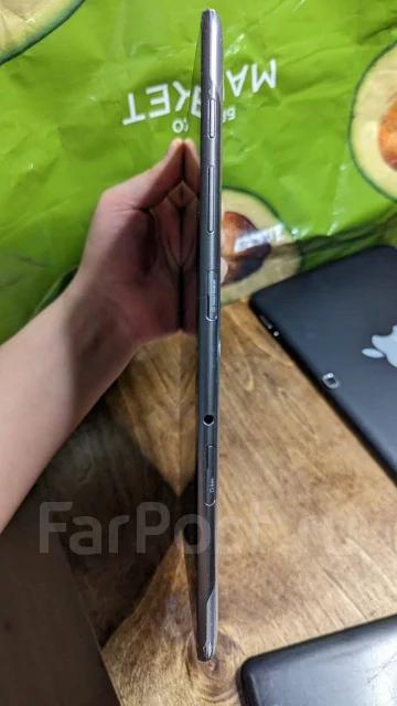 Samsung. 8 ������, ������ 32 �� ����