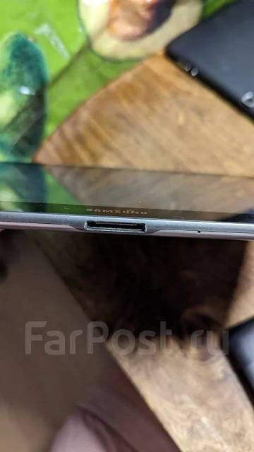 Samsung. 8 ������, ������ 32 �� ����