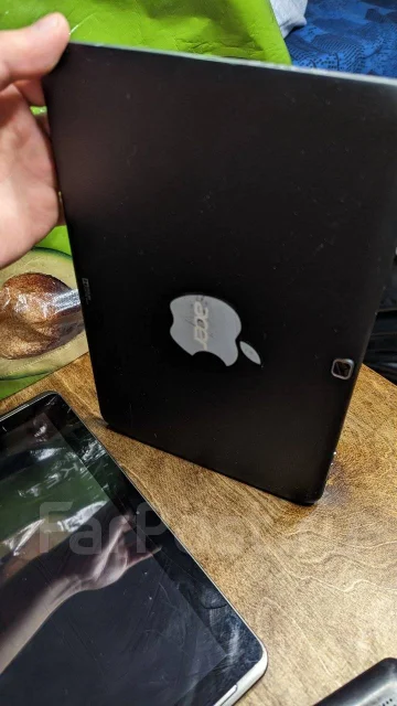Samsung. 8 ������, ������ 32 �� ����