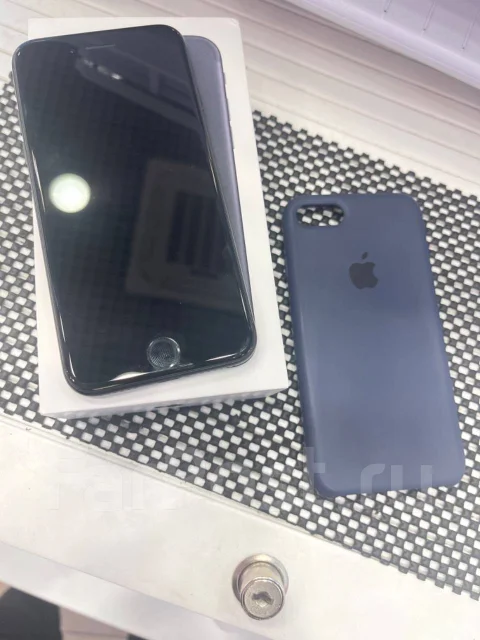 Apple iPhone 7. �/�, 32 ��, ������, 3G, 4G LTE, ����������, NFC ����