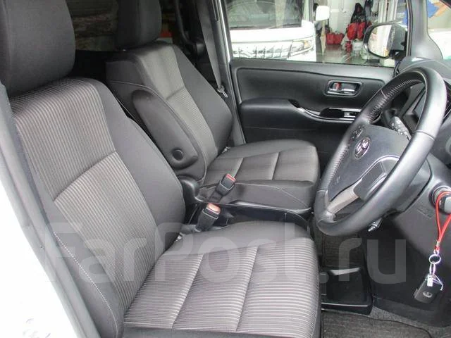 Toyota Voxy. ��������, ��������, 2.0 (158��.�.), ������, �/�. ��� ����� �� ������������ ����