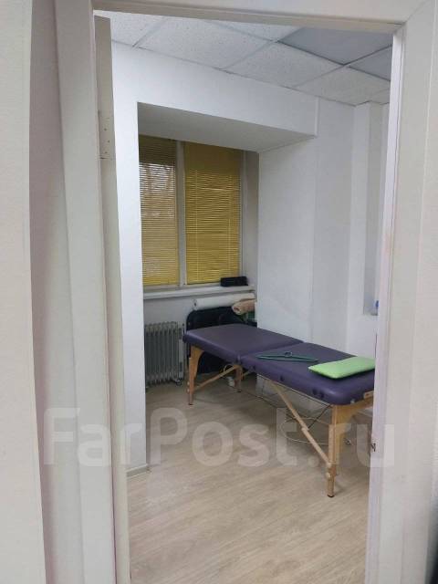 Продается нежилое помещение 65м2 у дороги с отдельным входом, 65,0 кв ...