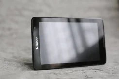 Lenovo. 8 ������ ����