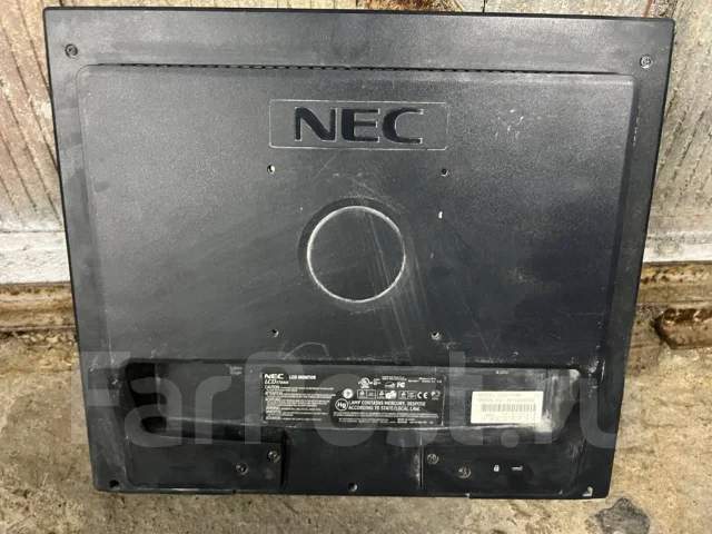 NEC. 17", ���������� �� (LCD, LED, QLED) ����