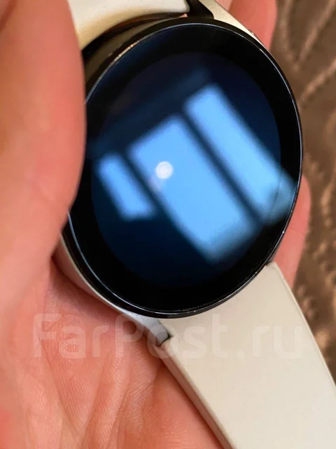 Samsung Galaxy Watch4. GPS, NFC ����