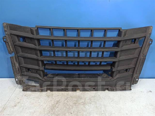 5490-8401308 панель облицовочная нижняя с логотипом. Решетка камаз 5490. Камаз 5490 решетка вентиляции кабины. Панель облицовочная нижняя камаз 5490. Панель облицовочная нижняя камаз 5490.