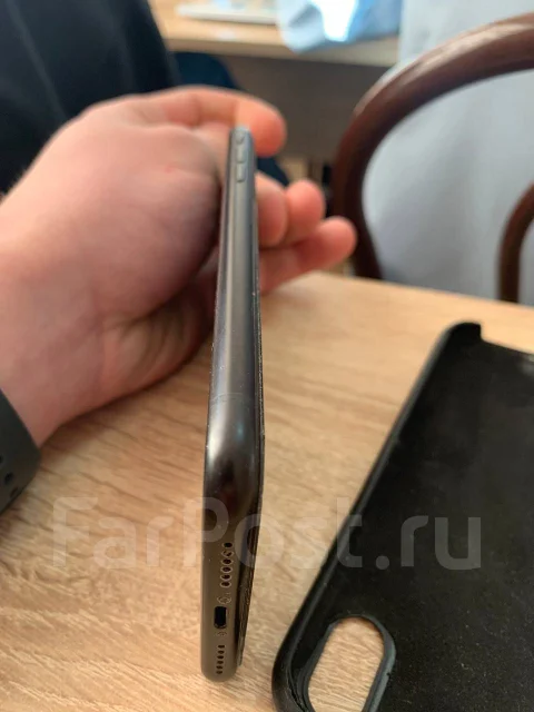 Apple iPhone Xr. �/�, 64 ��, ������, 3G, 4G LTE, NFC ����
