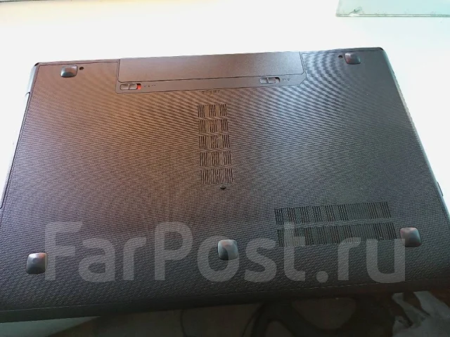 Lenovo G700. 17.3", 2,4����, ��� 16 ��, ���� 930���, WiFi: 1, Bluetooth: 1, ����������� �� 3��. ����