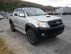 Toyota Hilux ����