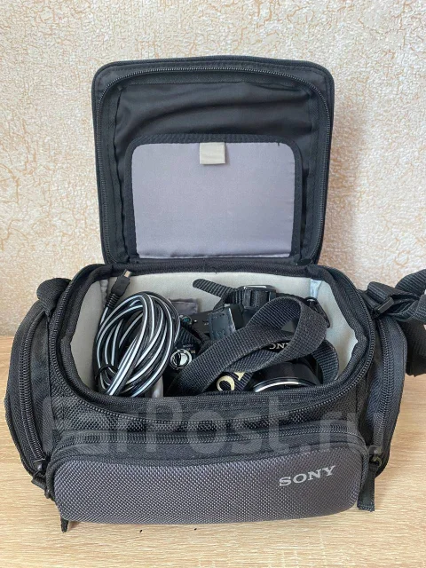 Sony Cyber-shot DSC-HX100V. 15 - 19.9 ��, ���: 14� � ����� ����