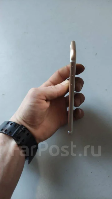 Apple iPhone 7. �/�, 32 ��, �������, 4G LTE ����
