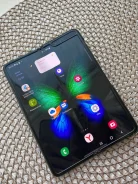 Samsung Galaxy Fold. �/�, 512 ��, ������, 4G LTE ����