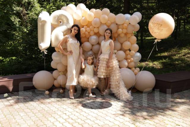 Аренда /прокат детских платьев, новогодних костюмов во Владивостоке