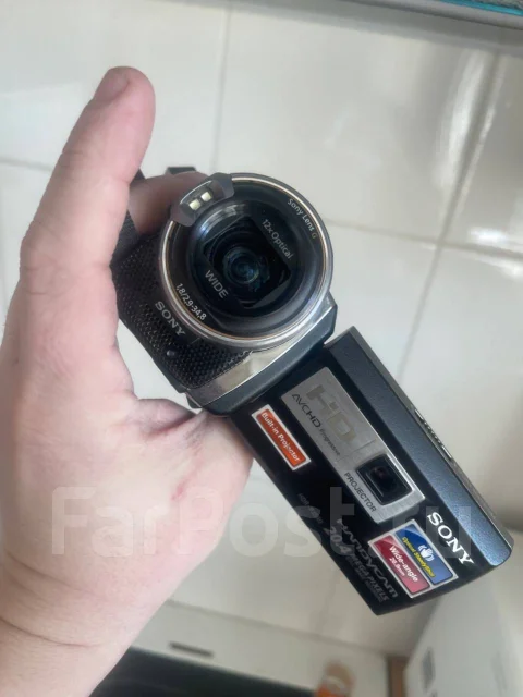 Sony HDR-PJ580E ����