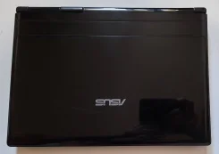 Asus X59SL. 15.6", ���� 1���, WiFi: 1, Bluetooth: 1, ����������� �� 1��. ����