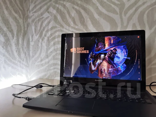 Lenovo IdeaPad G50-70. 15.6", 3,1����, ��� 12 ��, ���� 250���, WiFi: 1, Bluetooth: 1, ����������� �� 7��. ����