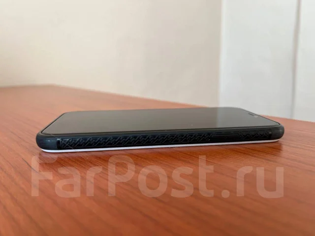 Apple iPhone Xr. �/�, 64 ��, �������, 4G LTE ����