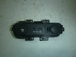 ������ AUX KIA Sportage 961103W000 961103W000 ����
