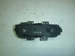 ������ AUX Kia Sportage 961103W000 961103W000 ����
