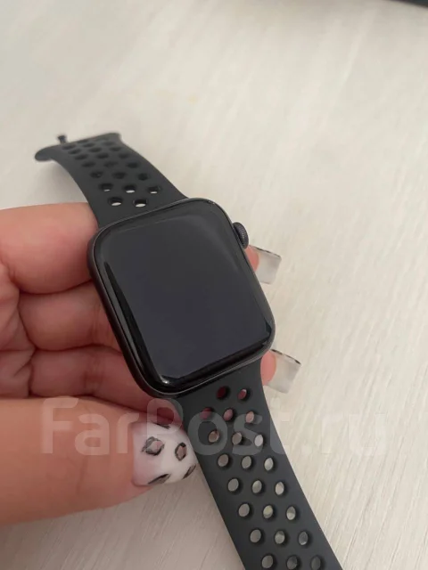 Apple Watch SE Nike ����