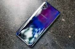 Samsung Galaxy A50. �/�, 64 ��, ����������, 4G LTE, Dual-SIM, NFC. ��� ����� �� ������������ ����
