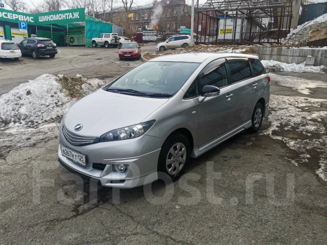 Toyota Wish. ��������, ��������, 1.8 (144��.�.), ������, 170 000����. �� ����