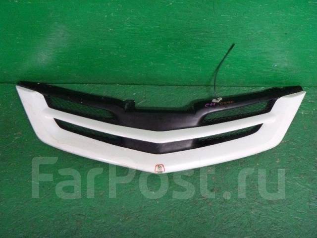 Решетка радиатора Nissan Tiida C11