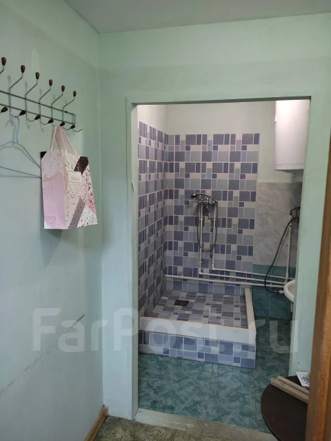 6 ������ � �����, ����� ��� ��������������� 23. �������, ������� ����, 169���.��., 1/4 ����, ������������ ������ ����