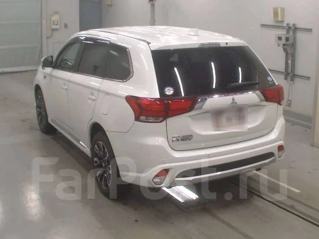 Mitsubishi Outlander. ��������, 4wd, 2.0 (118��.�.), ������, 30 000����. ��, �/�. ��� ����� �� ������������ ����