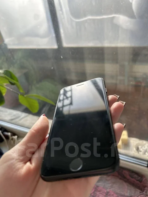 Apple iPhone 7. �/�, 32 ��, ������ ����