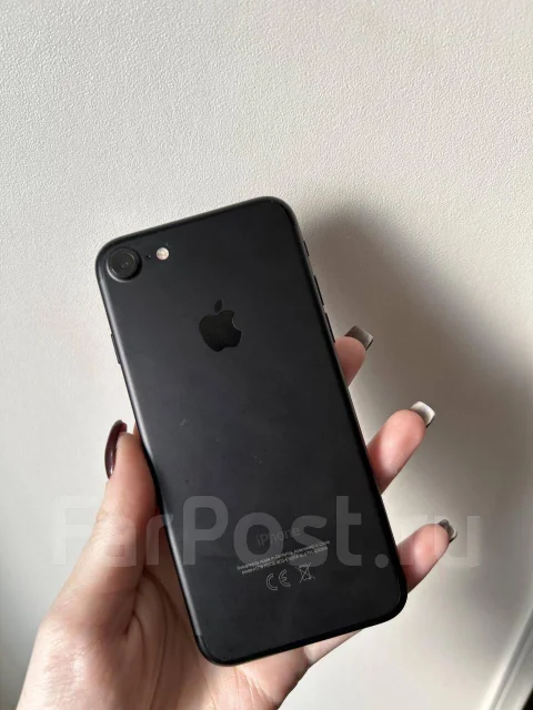 Apple iPhone 7. �/�, 32 ��, ������ ����