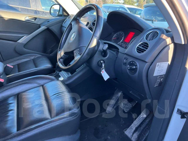 Volkswagen Tiguan ����