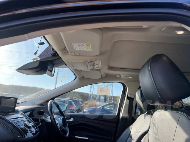 Ford Kuga ����