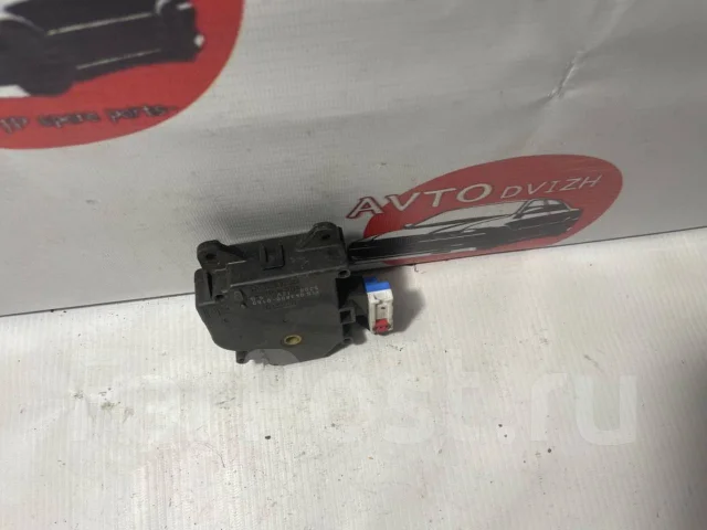 ����������� �������� ����� Toyota Ractis 2005-2007 [0638000180] NCP100 063800-0180 ����