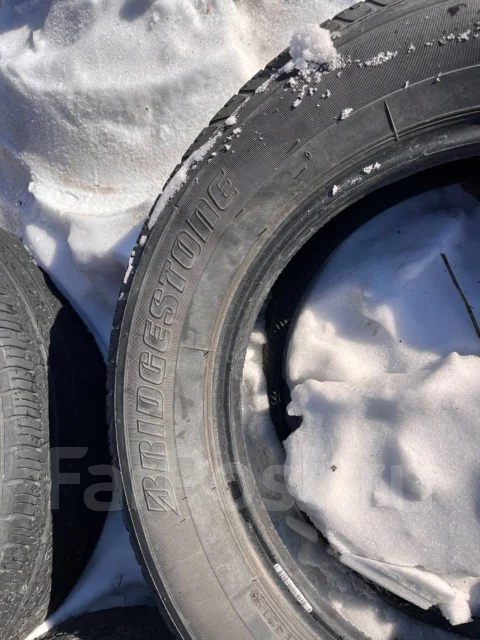 Bridgestone Dueler H/T 687. �����������, �/�, ����� 40 % ����