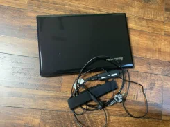 Lenovo G585. 15.6", ��� 6 ��, WiFi ����