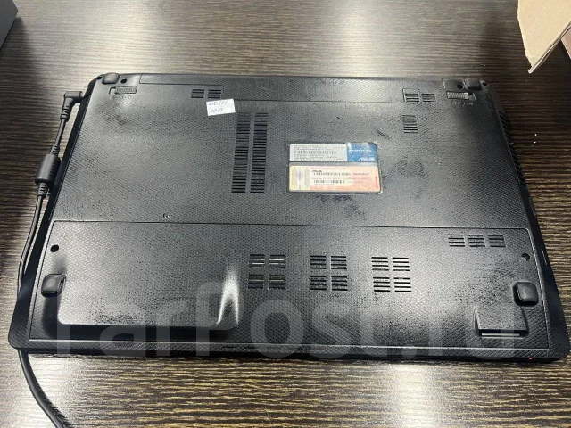 Asus. 15.6", 2,4����, ��� 4 ��, ���� 120���, WiFi: 1, Bluetooth: 1, ����������� �� 2��. ����