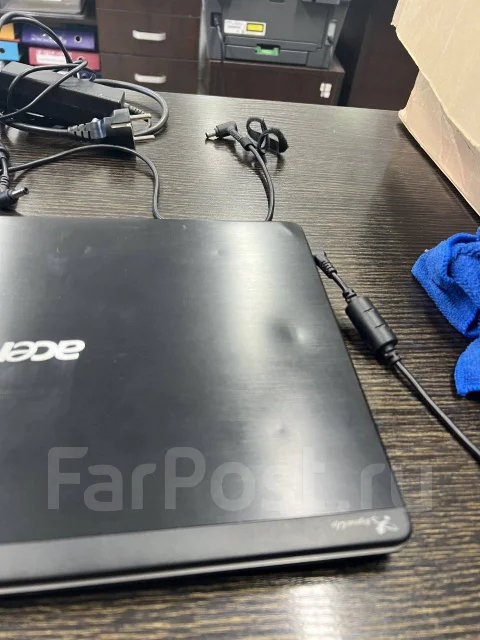 Acer Aspire. 13.5", 2,4����, ��� 3072 ��, ���� 500���, WiFi: 1, Bluetooth: 1, ����������� �� 2��. ����