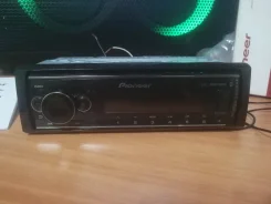 Pioneer MVH-S520BT ����
